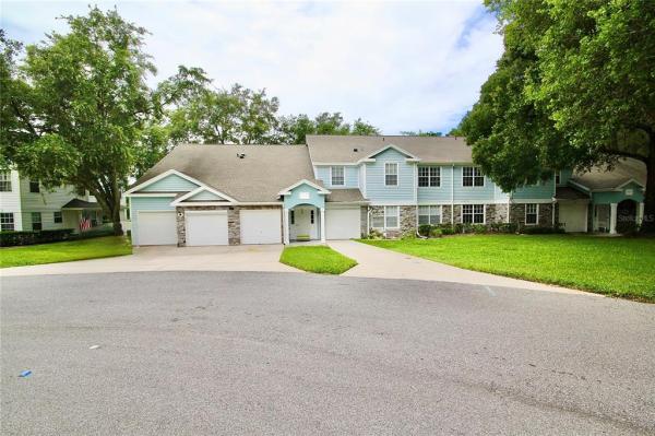 COACH HOMES AT ERROL PH 01