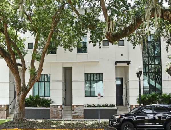 OSCEOLA BROWNSTONE CONDOMINIUM