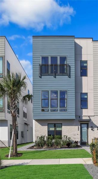 BRIX AT THE PACKING DISTRICT