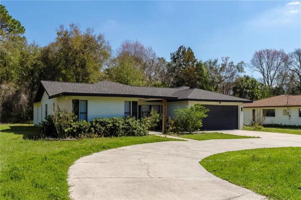 PARADISE COUNTRY CLUB