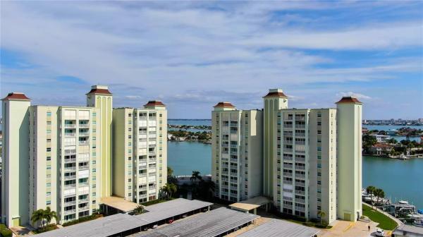 THREE PALMS POINTE CONDO