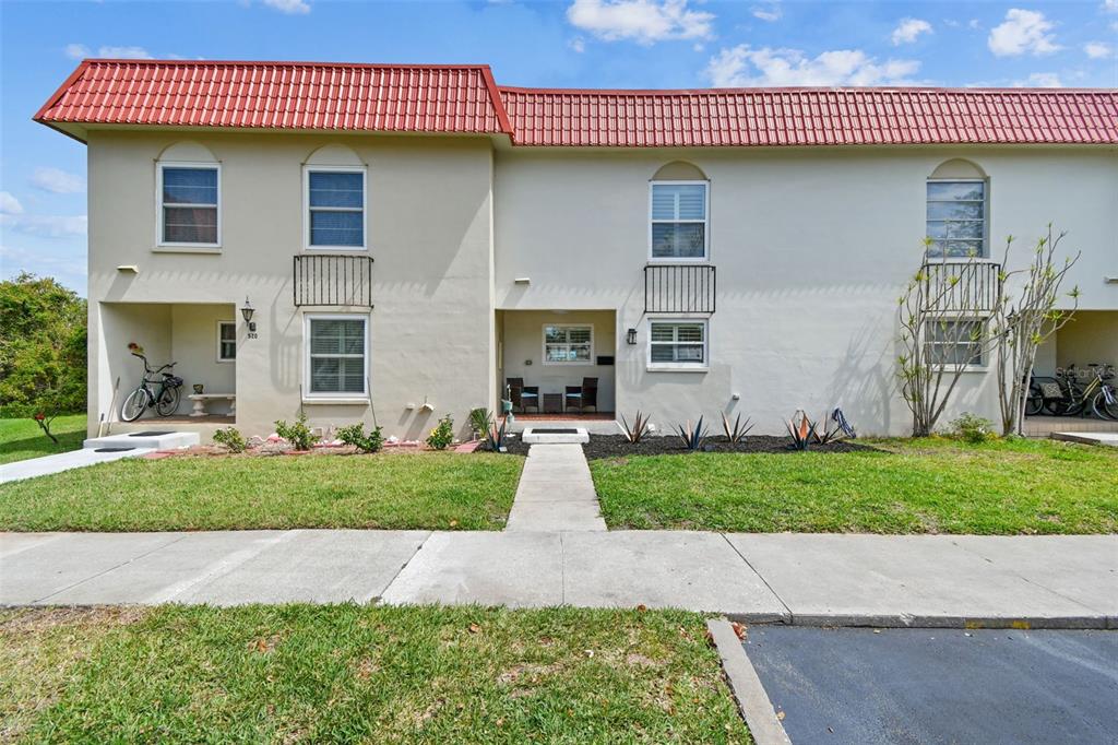 MEDITERRANEAN MANORS - фото