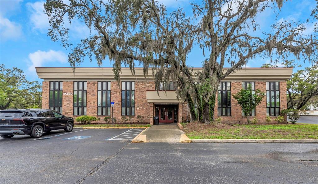 TEMPLE TERRACES - фото