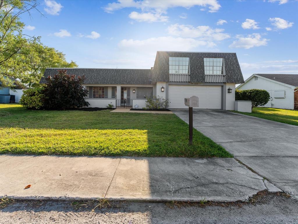 BEACON SQUARE - фото