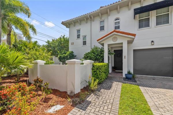 BAYSHORE BEAUTIFUL TWNHMS