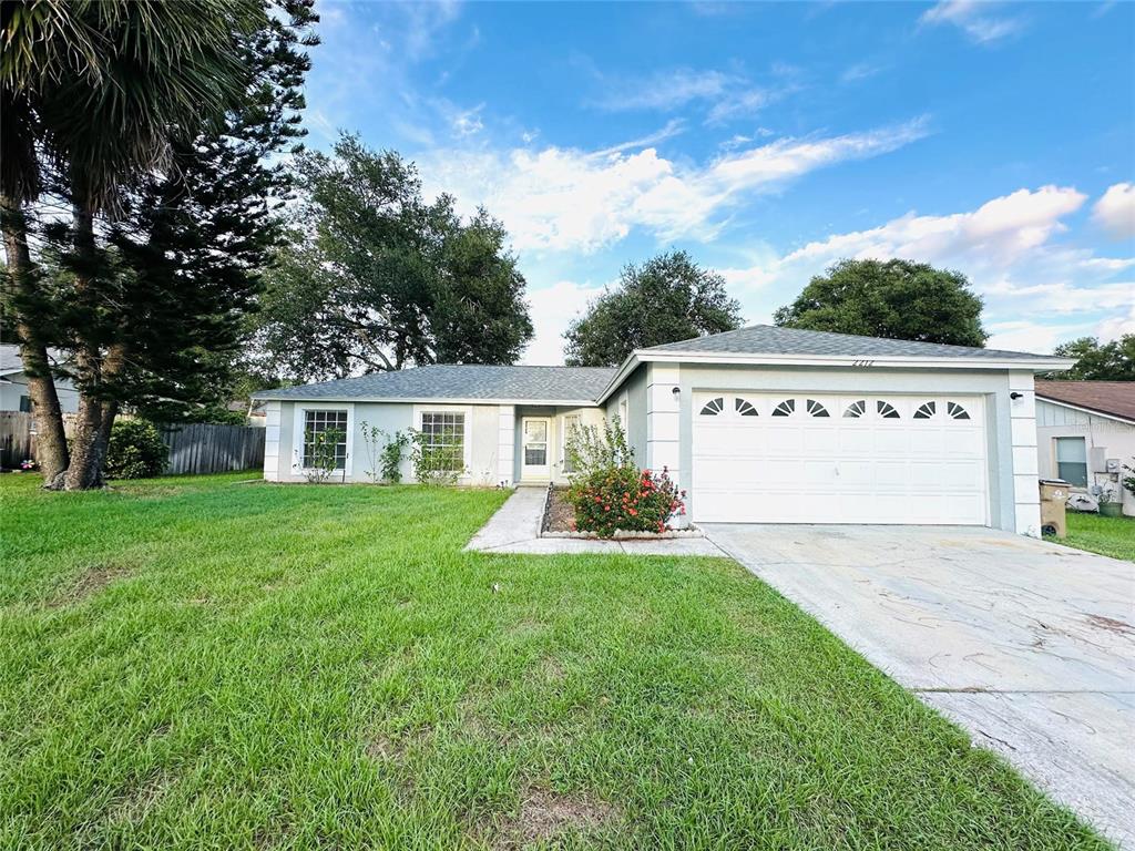 Single Family - фото