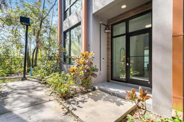 CARROLLWOOD CROSSINGS 2