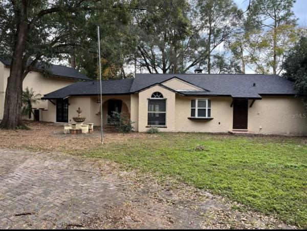 LAKE MARKHAM ESTATES