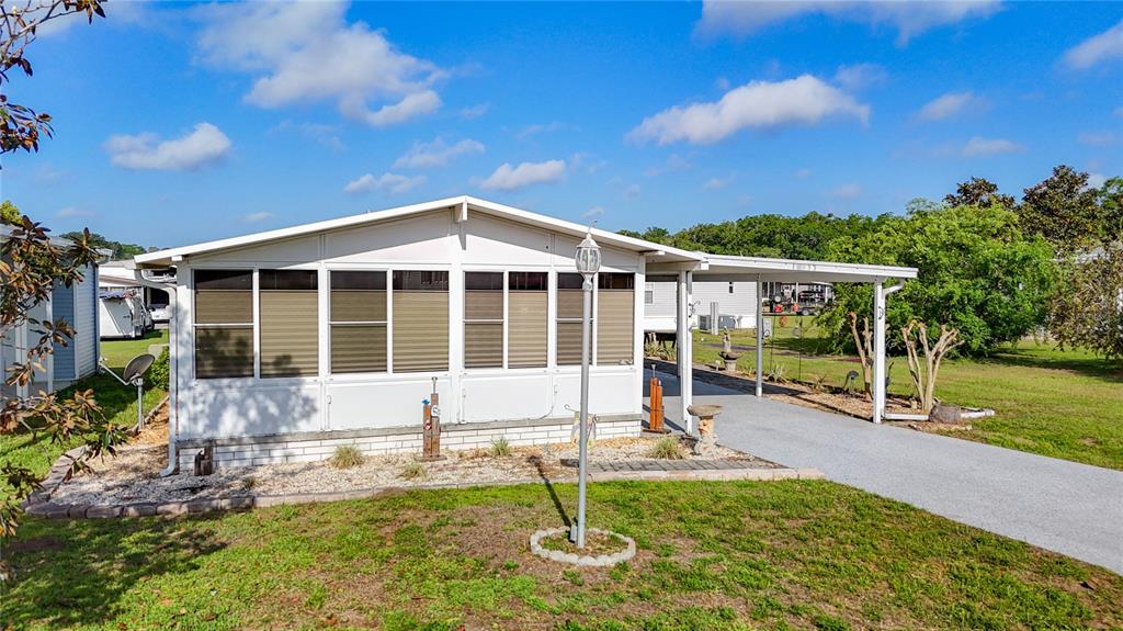 HAMPTON COURT UNREC - фото