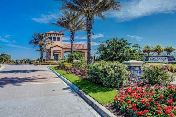 ESPLANADE LAKEWOOD RANCH