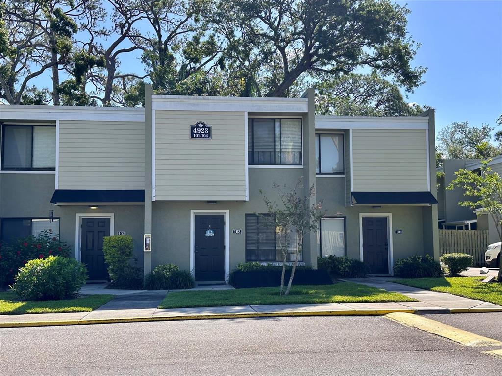 GRAND OAKS - фото