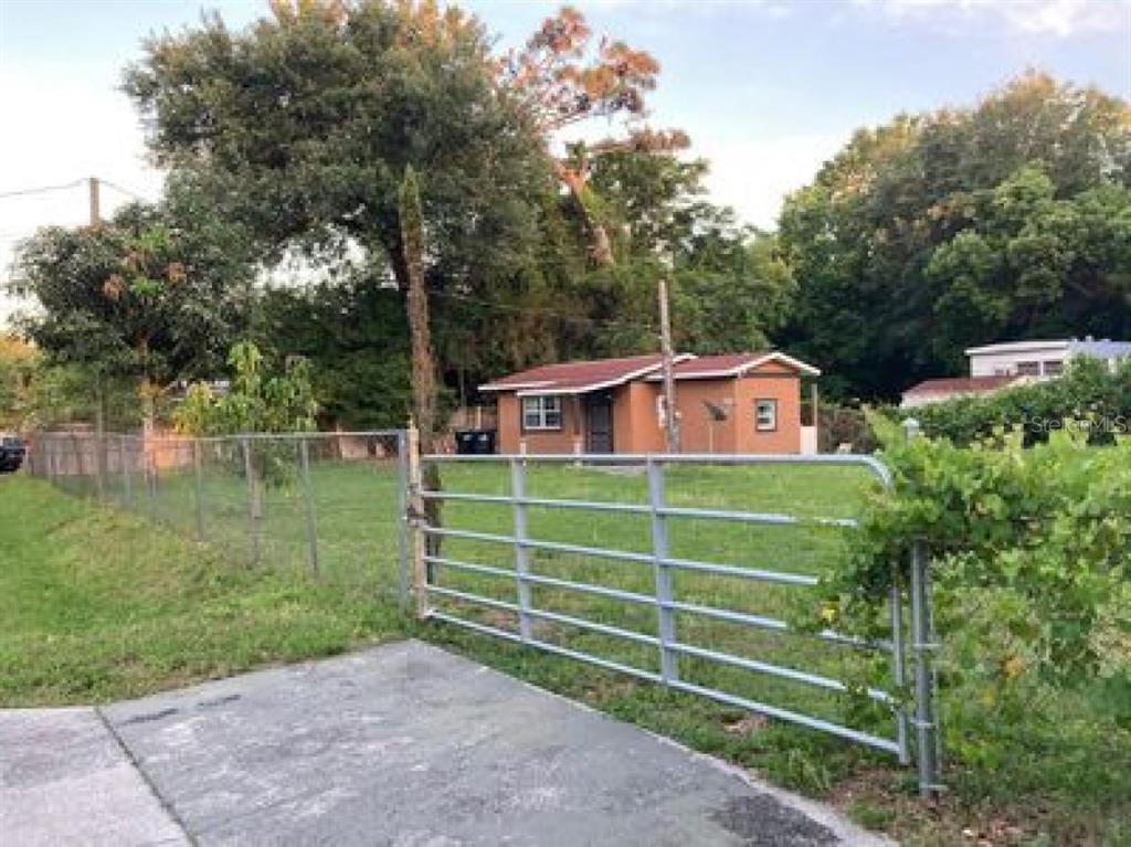 TAFT TOWN - фото