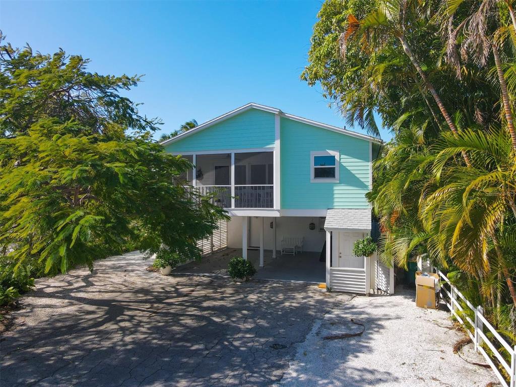 Single Family - фото