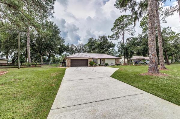 COUNTRY CLASS ESTATES