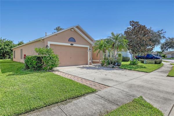 SANDY PINES PRESERVE PH 04