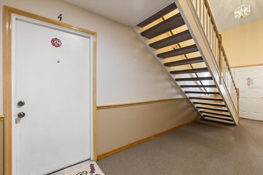 COACH HOMES AT DOVER VILLAGE - фото