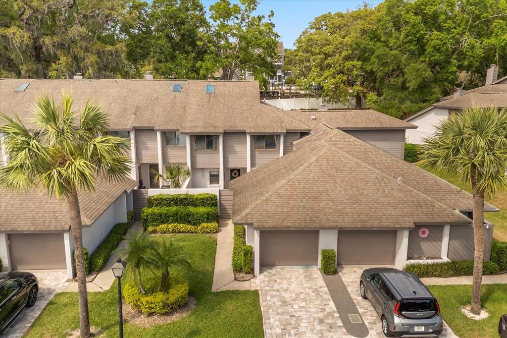 MONTGOMERY CLUB CONDO - фото