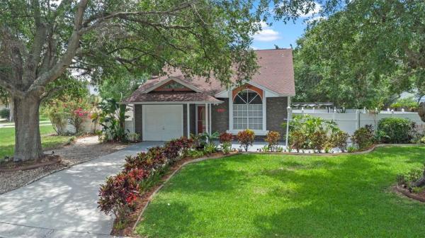 HUCKLEBERRY FIELDS TR N1A