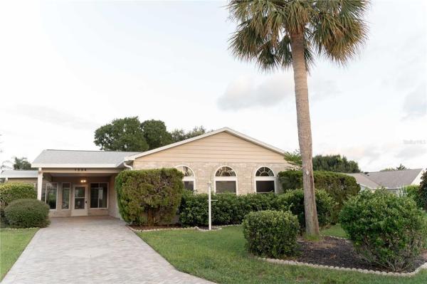 LADY LAKE ORANGE BLOSSOM GARDENS UNIT 15