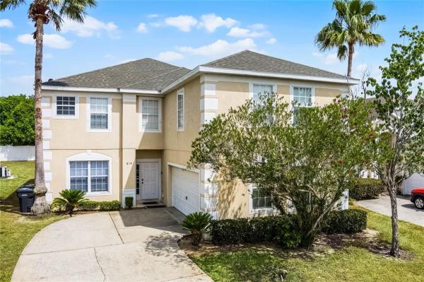 HAMPTON LAKES, HAMPTON ESTATES