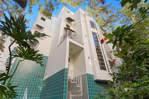 BAYSHORE ON THE BLVD A CO