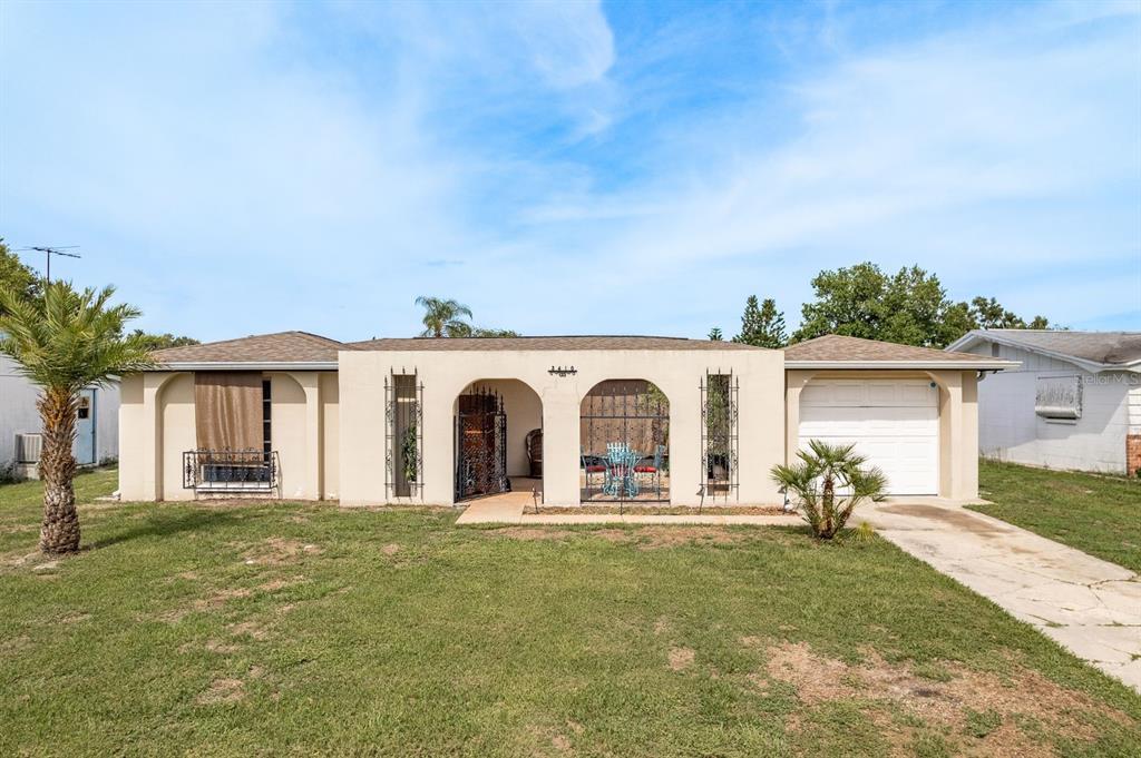 BEACON SQUARE - фото