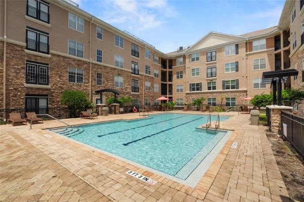 VILLA SONOMA AT INTERNATIONAL