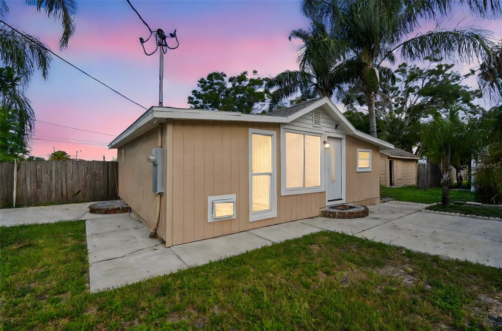 BELMONT SUB - фото