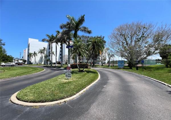 VISTA BAY CONDO I PH I