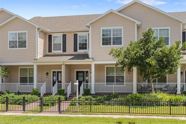 SUN KETCH TWNHMS AT NORTHEAST