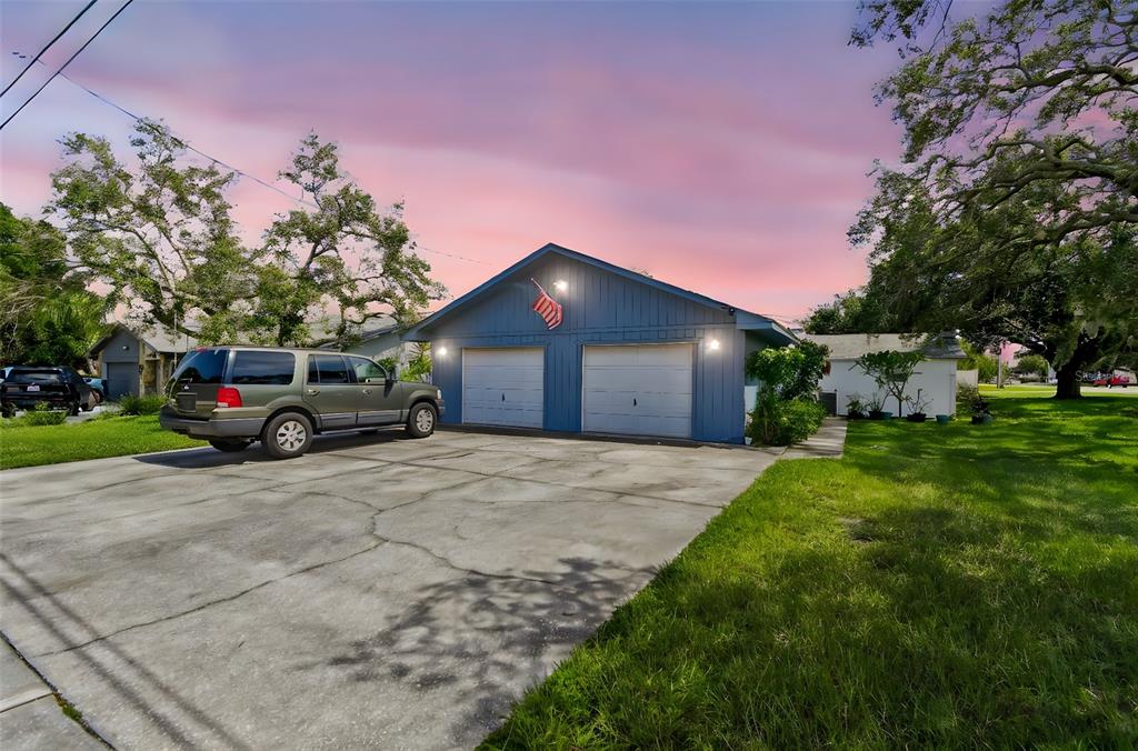 PINELLAS GROVES - фото