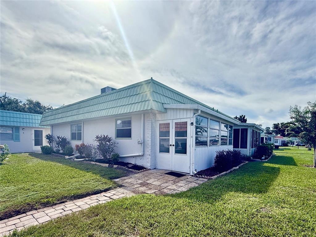 BEDFORD A CONDO - фото