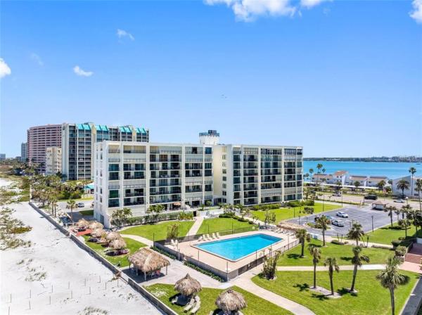 SAND KEY CONDO-SOUTH BEACH 1