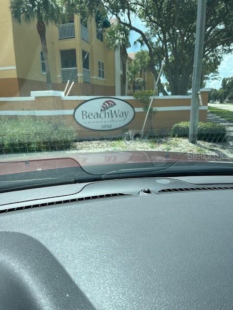 BEACHWAY CONDOS - фото