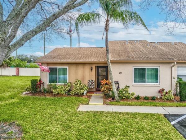 HOLIDAY LAKE VILLAS CONDO