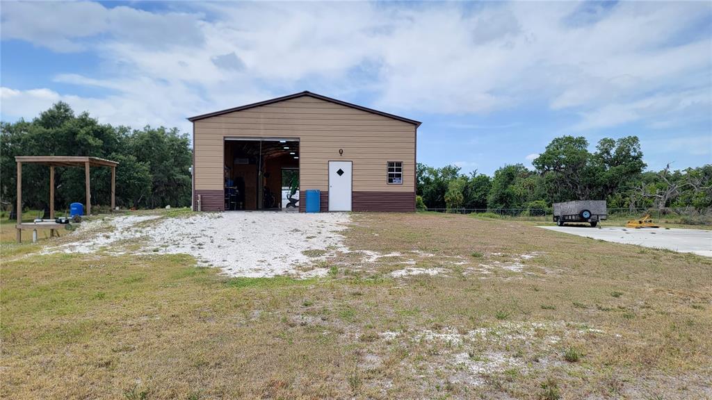 Commercial - фото