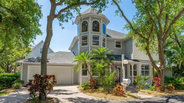 CAPE TOWN VILLAGE PH I