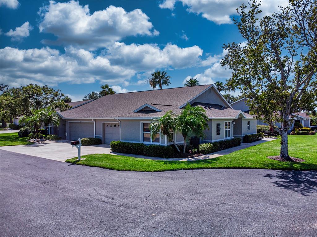 FAIRWAY OAKS PH I, II & III - фото