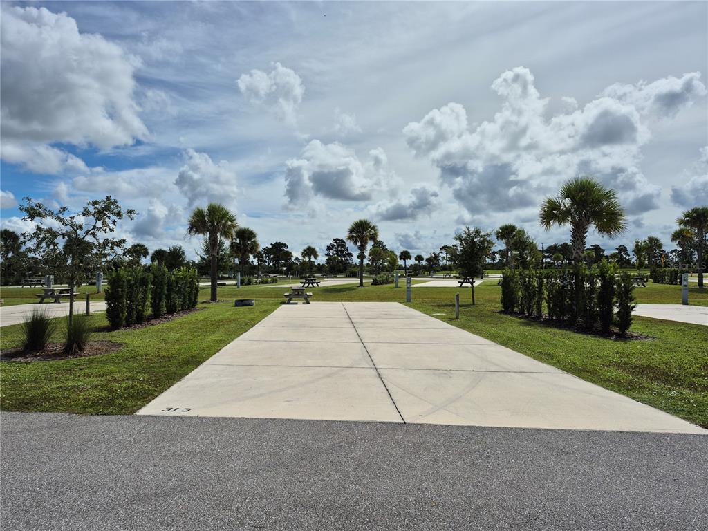 RESORT AT CANOPY OAKS - фото