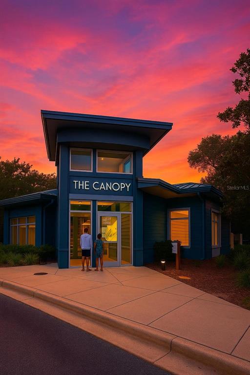 Commercial - фото