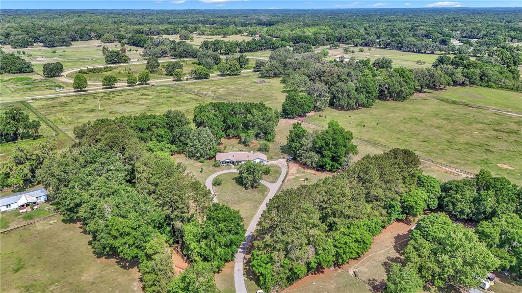 FILLY RUN ACRES - фото