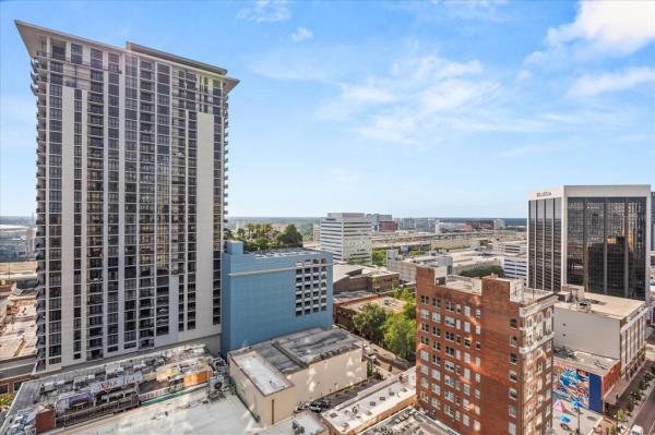 PLAZA SOUTH TOWER COMM