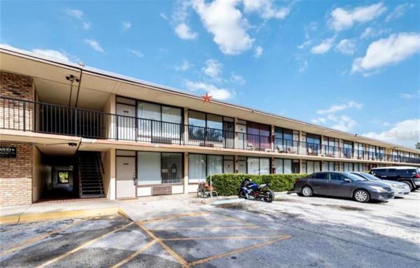 SANDLAKE COURTYARDS CONDO 5901/3515