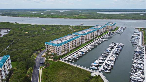 RIVERS EDGE HARBOUR VILLAGE