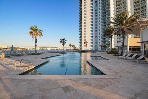 MARINA GRANDE ON HALIFAX