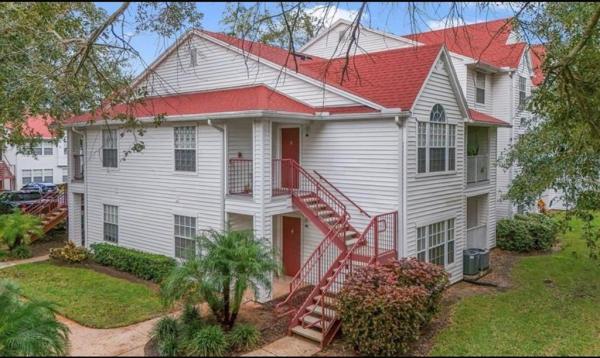 LEXINGTON PLACE CONDO