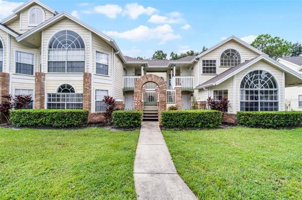 VILLAS AT LAGUNA BAY