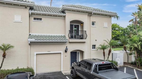 HARBOUR PLACE CITY HOMES A CON