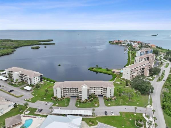 SAND PEBBLE POINTE CONDO 01 AMD 02