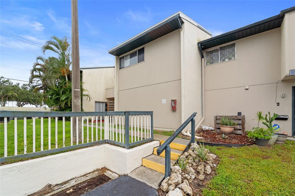 SHADYBROOK VILLAGE AMD - фото